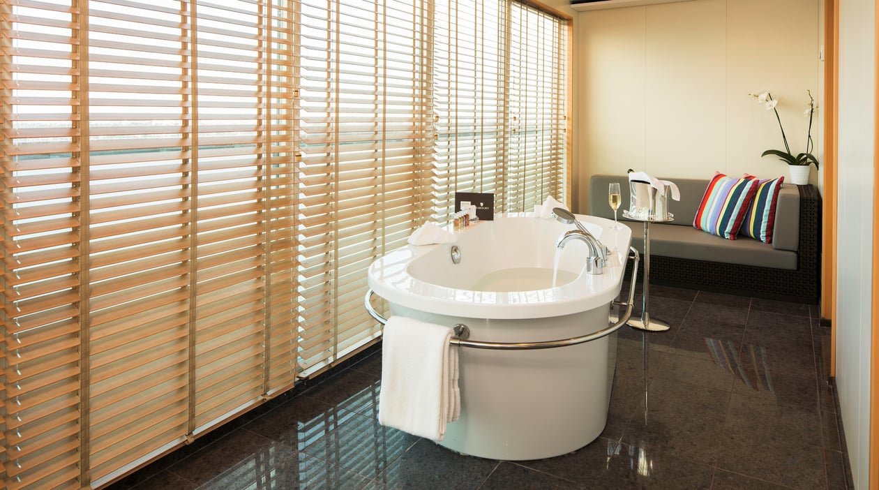 Seabourn Sojourn 