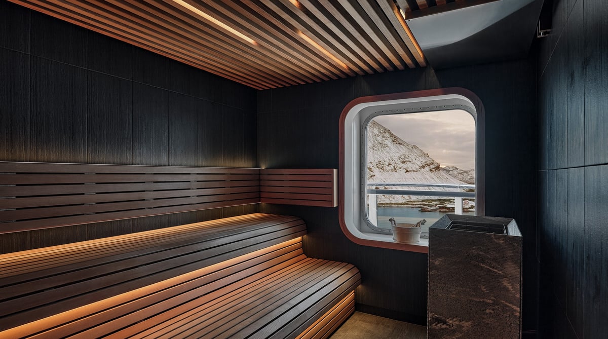 SilverEndeavour Sauna Otium Spa 0644