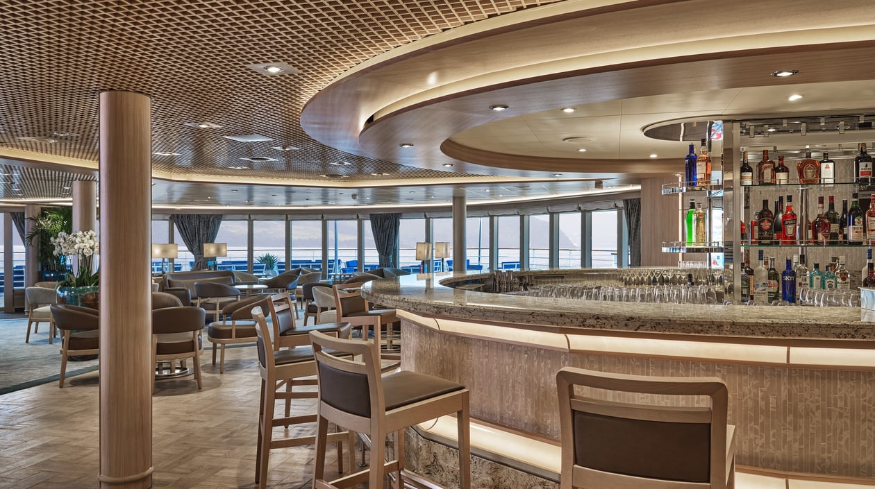 Silver Moon Panorama Bar