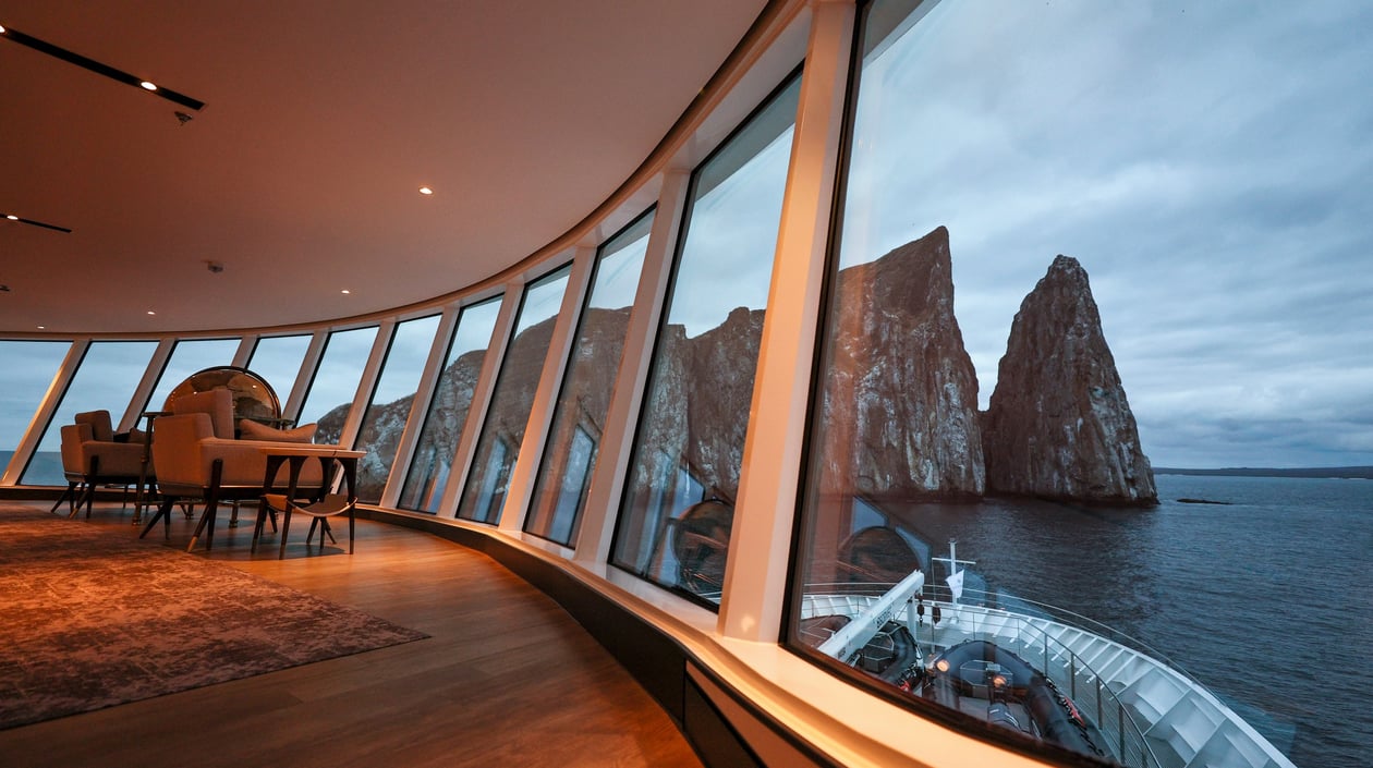 Silver Origin - Observation Lounge