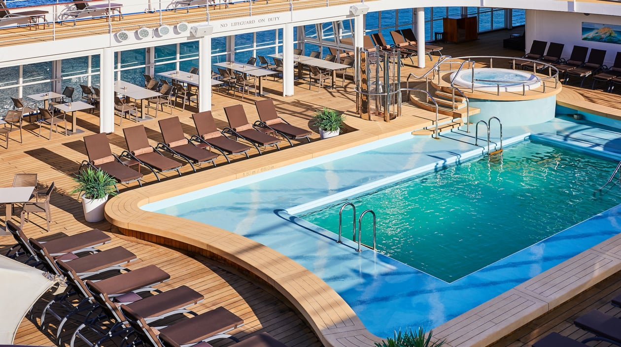 SilverShadowThePool4041-1