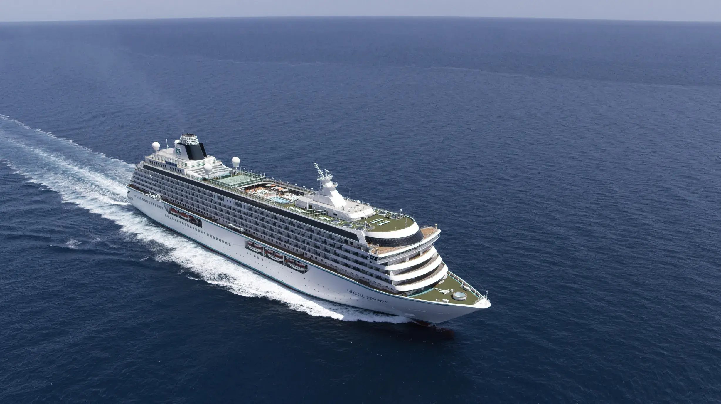 CRYSER-Crystal-Serenity-at-Sea_Vert-CRY