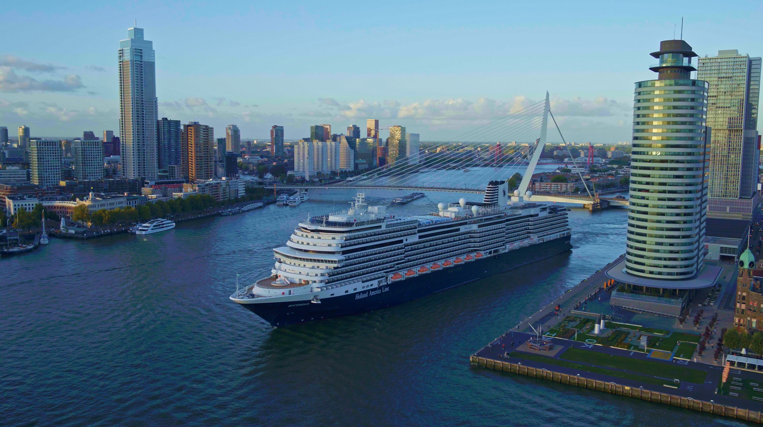 Holland America Line - Rotterdam - Vertrek uit Rotterdam (5)