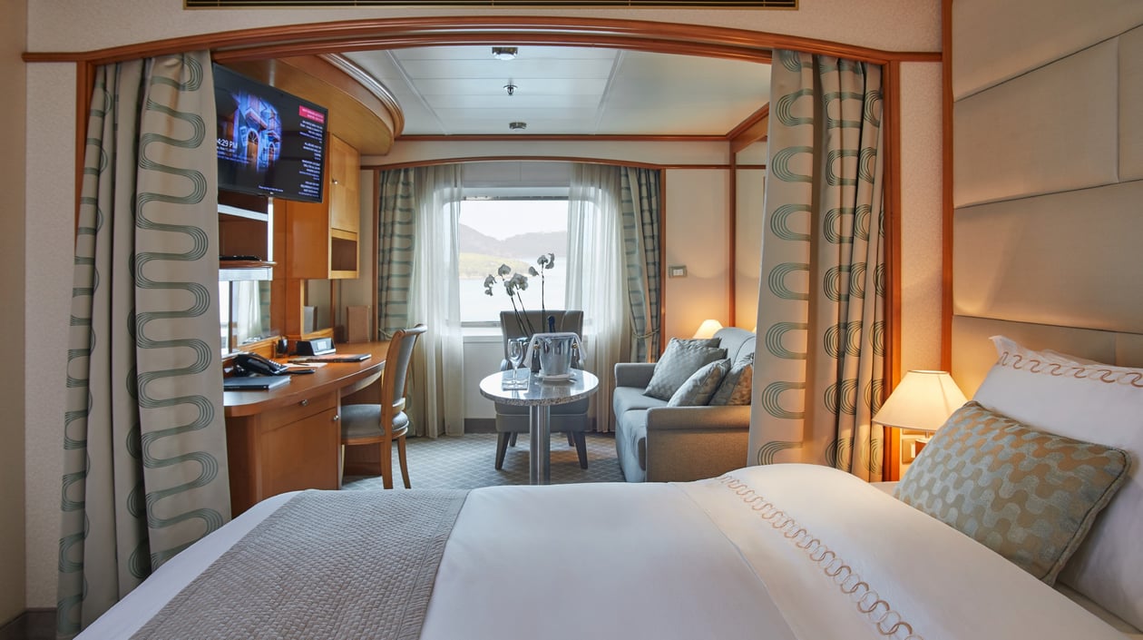 SilverSeaWhisperVistaSuite2131