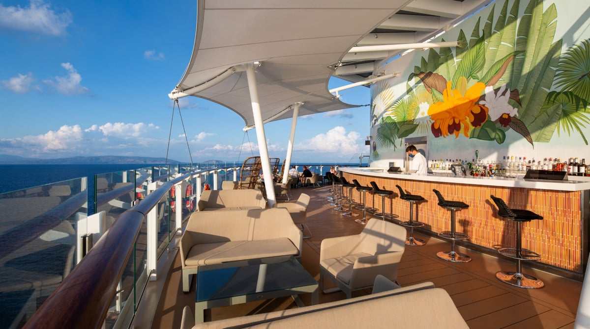 Cruise Celebrity Apex