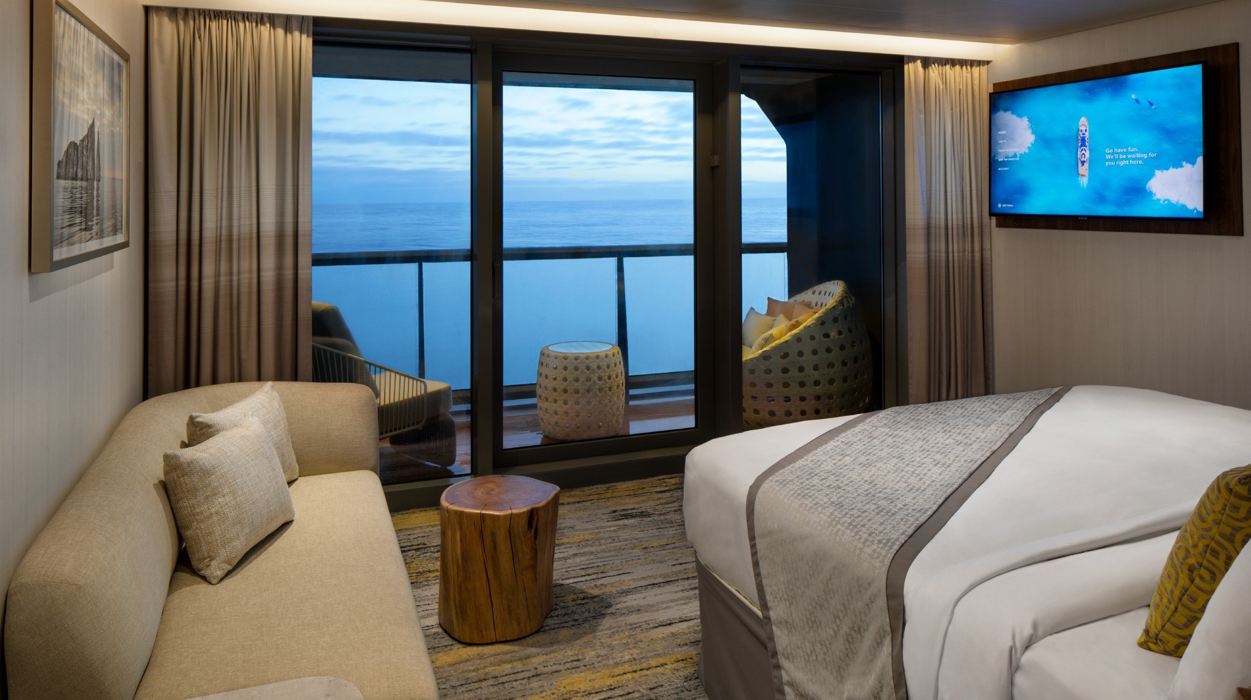 Celebrity Flora Suite S1 (3)