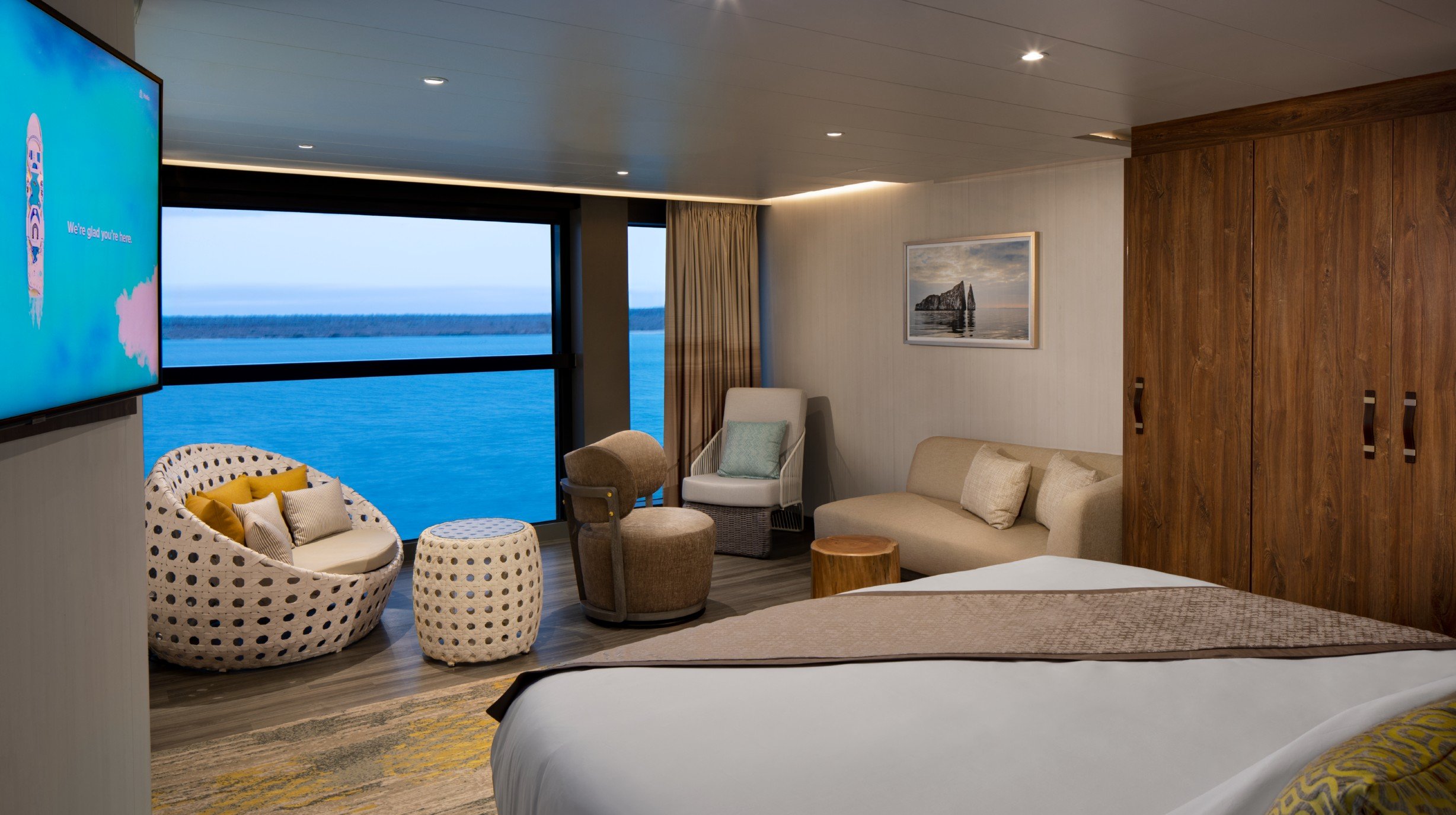 Celebrity Flora Suite SU (1)