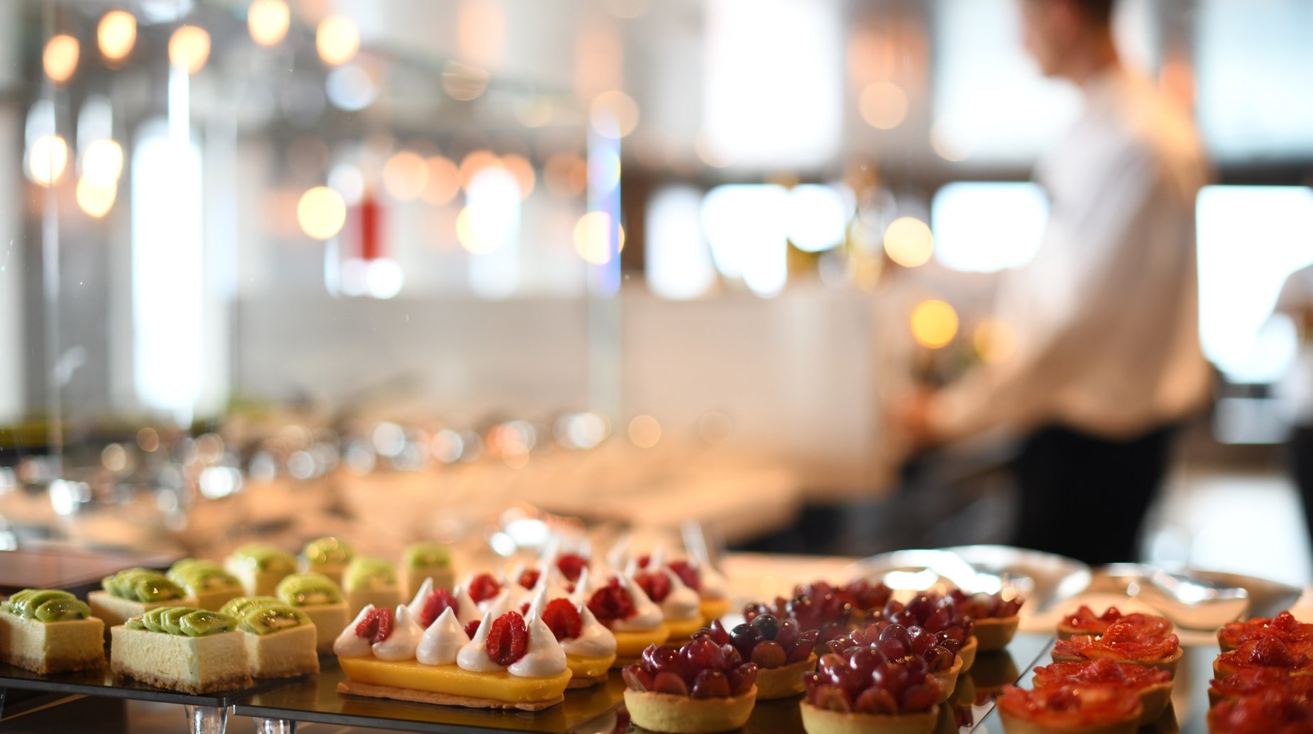 Scenic Eclipse - Azure Bar & Café - 12