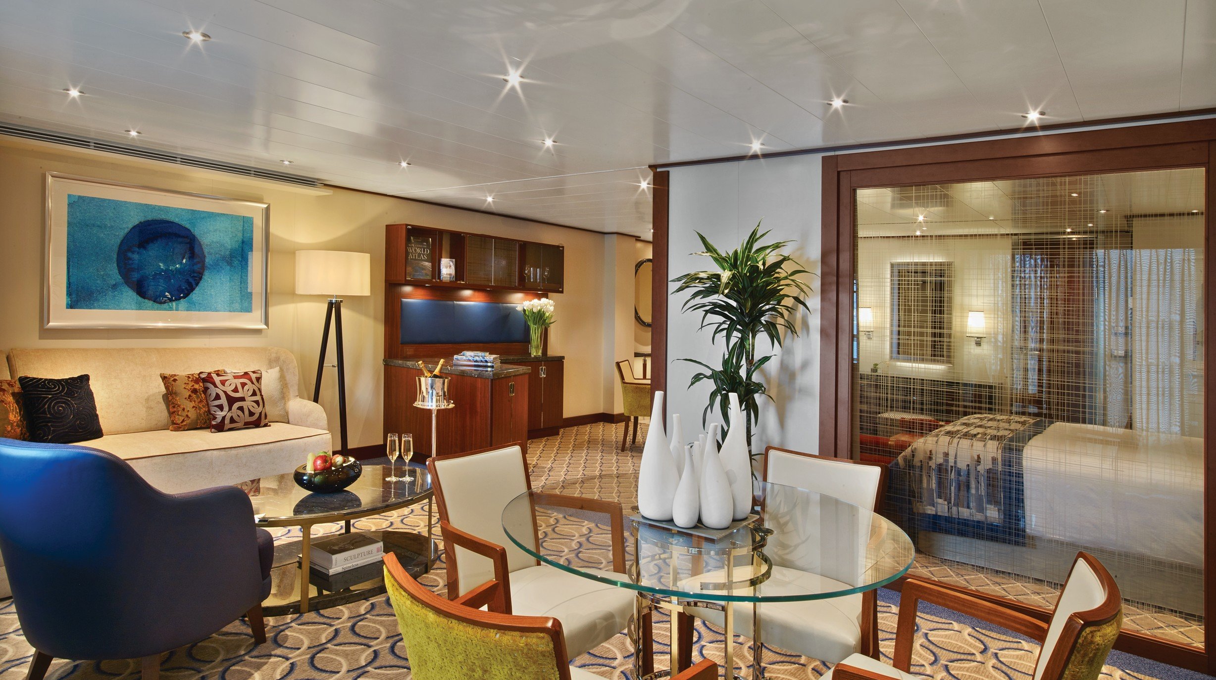 Seabourn_Encore_OwnersSuite_EL16C00226_cc