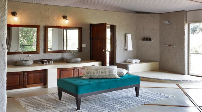 Cascade Island Lodge Bathroom