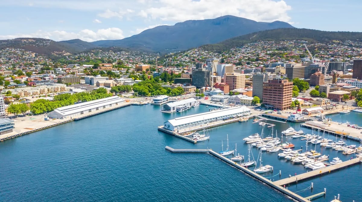 Hobart shutterstock_769186978 (1)