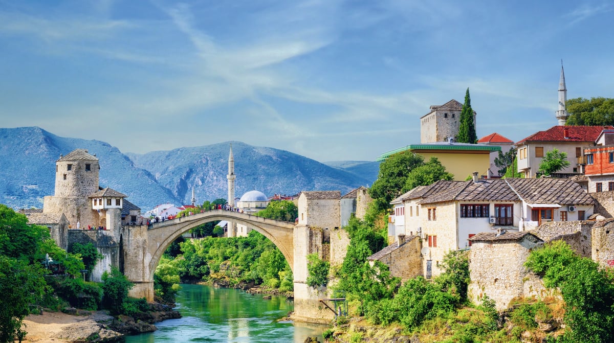 shutterstock_573424564 - Mostar
