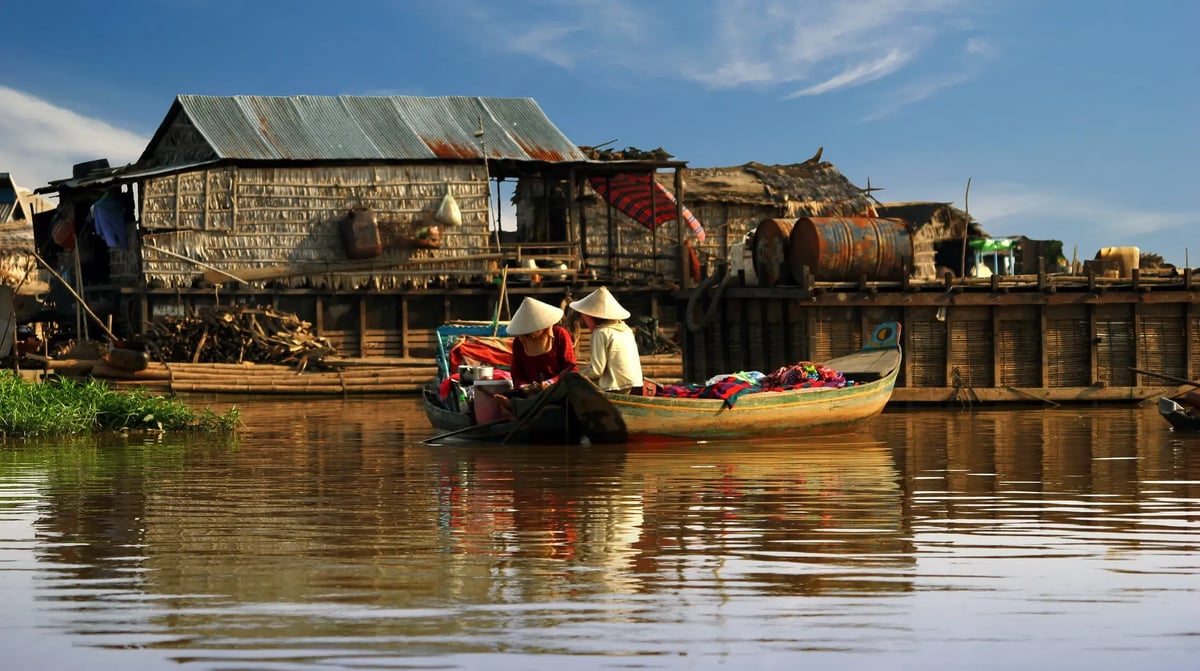 Cambodja - Siem Reap - Tonle Sap - boot_24285787