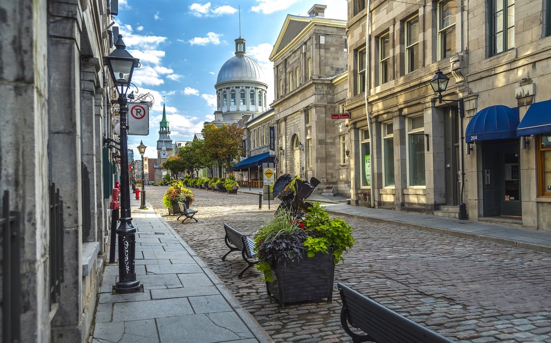 shutterstock_390831940 Montreal Old City