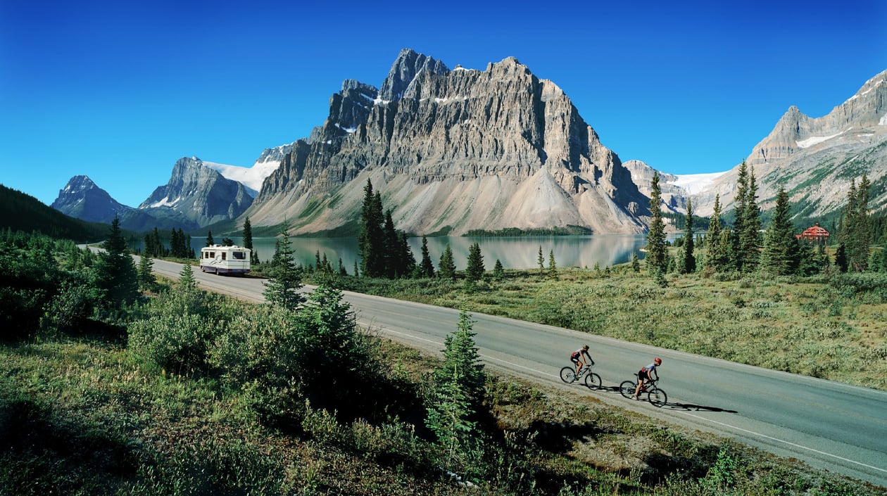 explore_drive_icefields_parkway_B11_1h-1