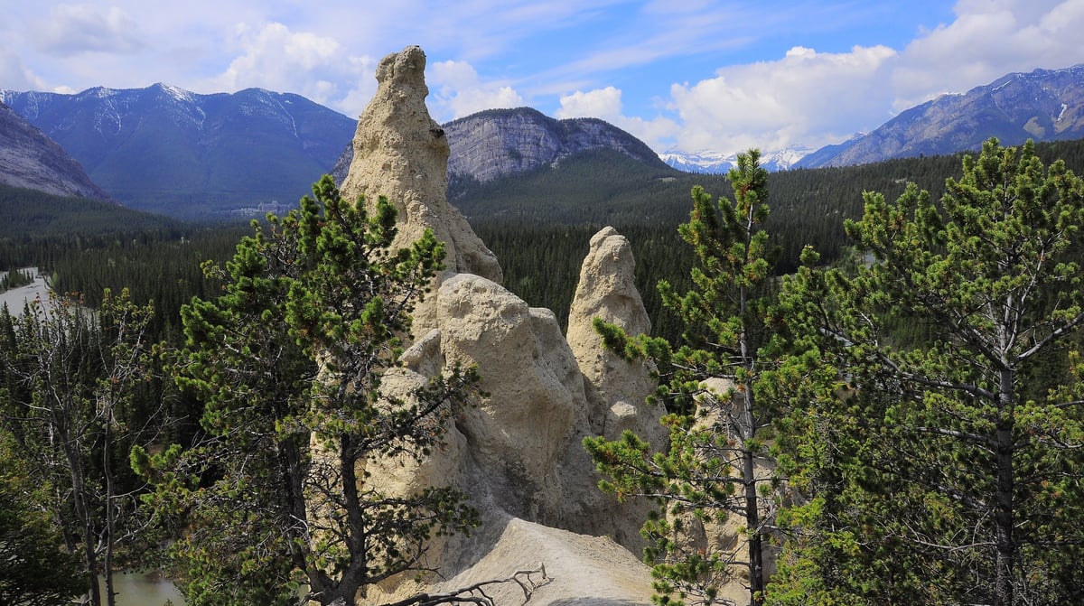 shutterstock_99269423 Hoodoos