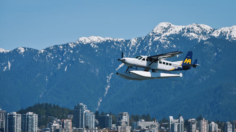 watervliegtuig boven Vancouver