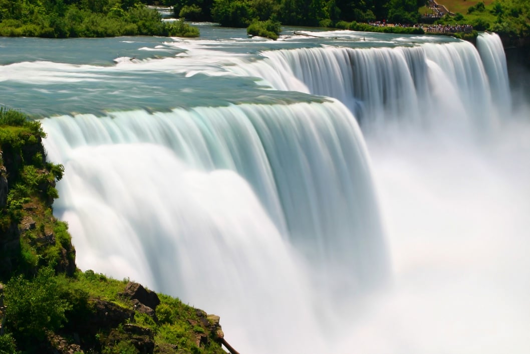 shutterstock_2449848