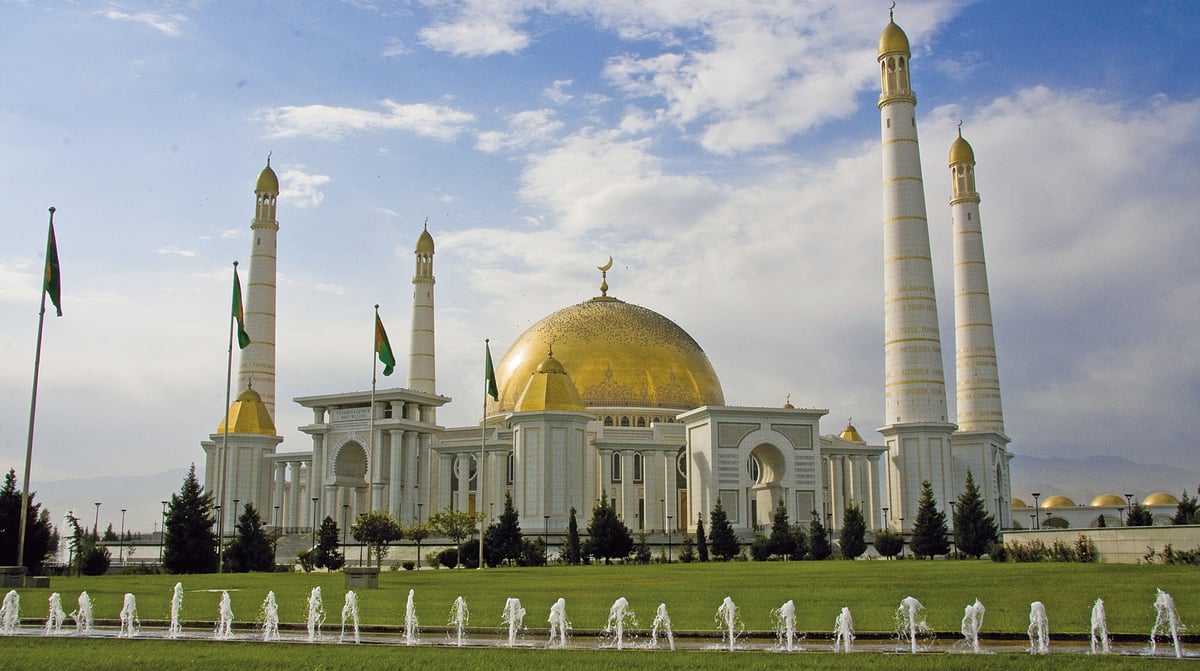 Ashgabat_Turkmenbashi Mosque_Jens Frank