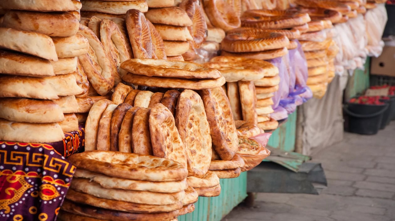 Centraal Azië - Kirgizië - Bishkek, traditioneel brood