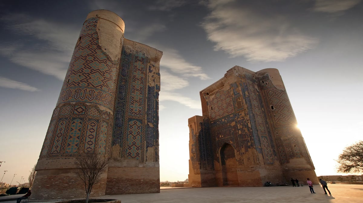 Centraal Azië - Oezbekistan - Shahrisabz, witte paleis Ak-Saray