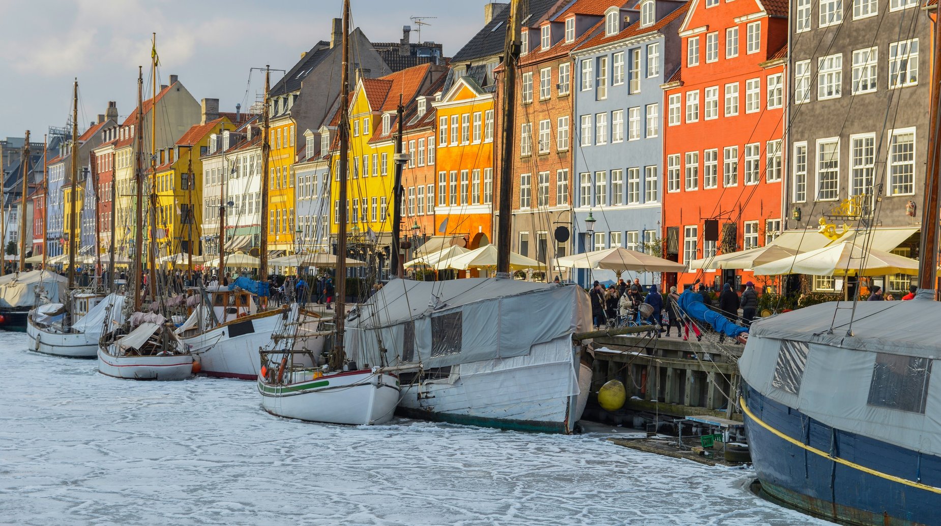 Kopenhagen Nyhavn, shutterstock_1186214734