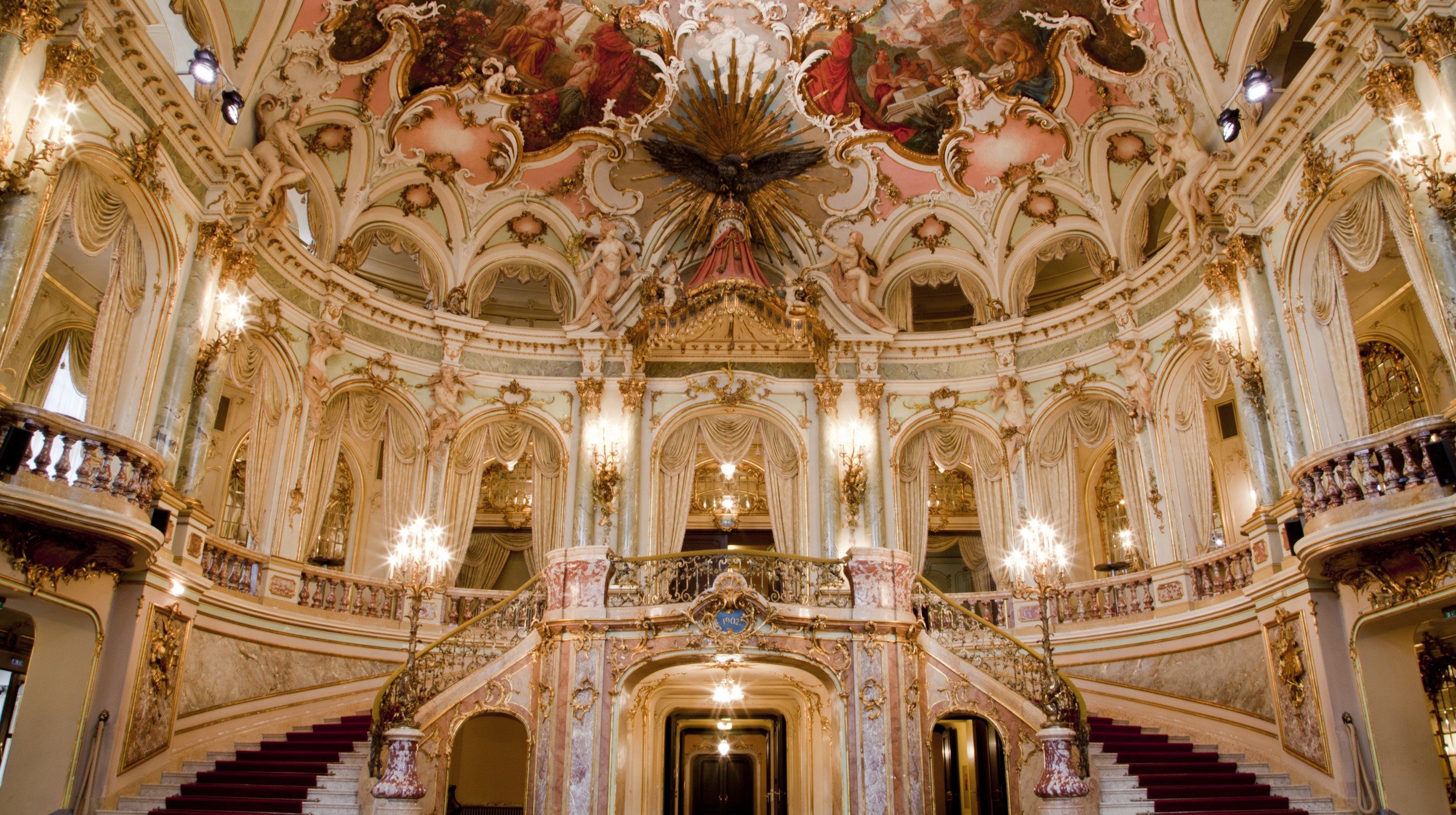 Foyer_grosses_haus_c_sven_helge_czichy
