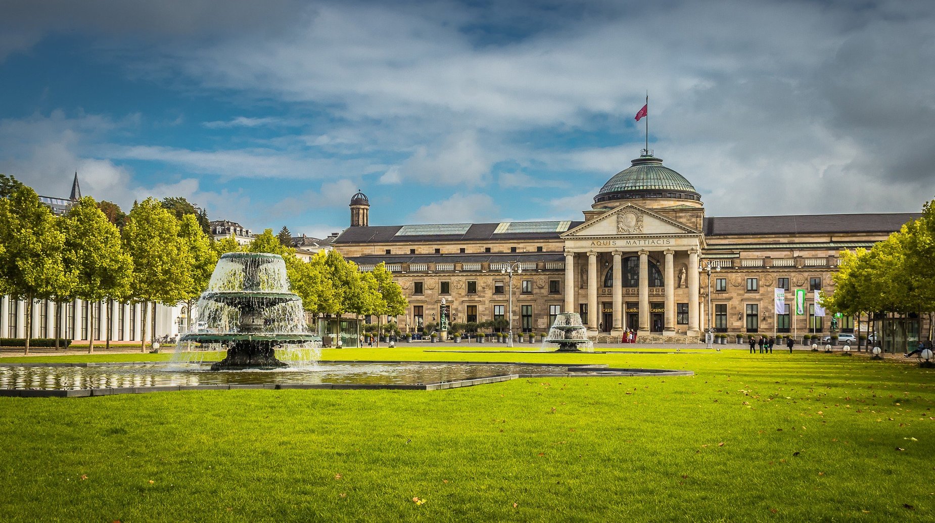 Kurhaus, Wiesbaden shutterstock_1750993481