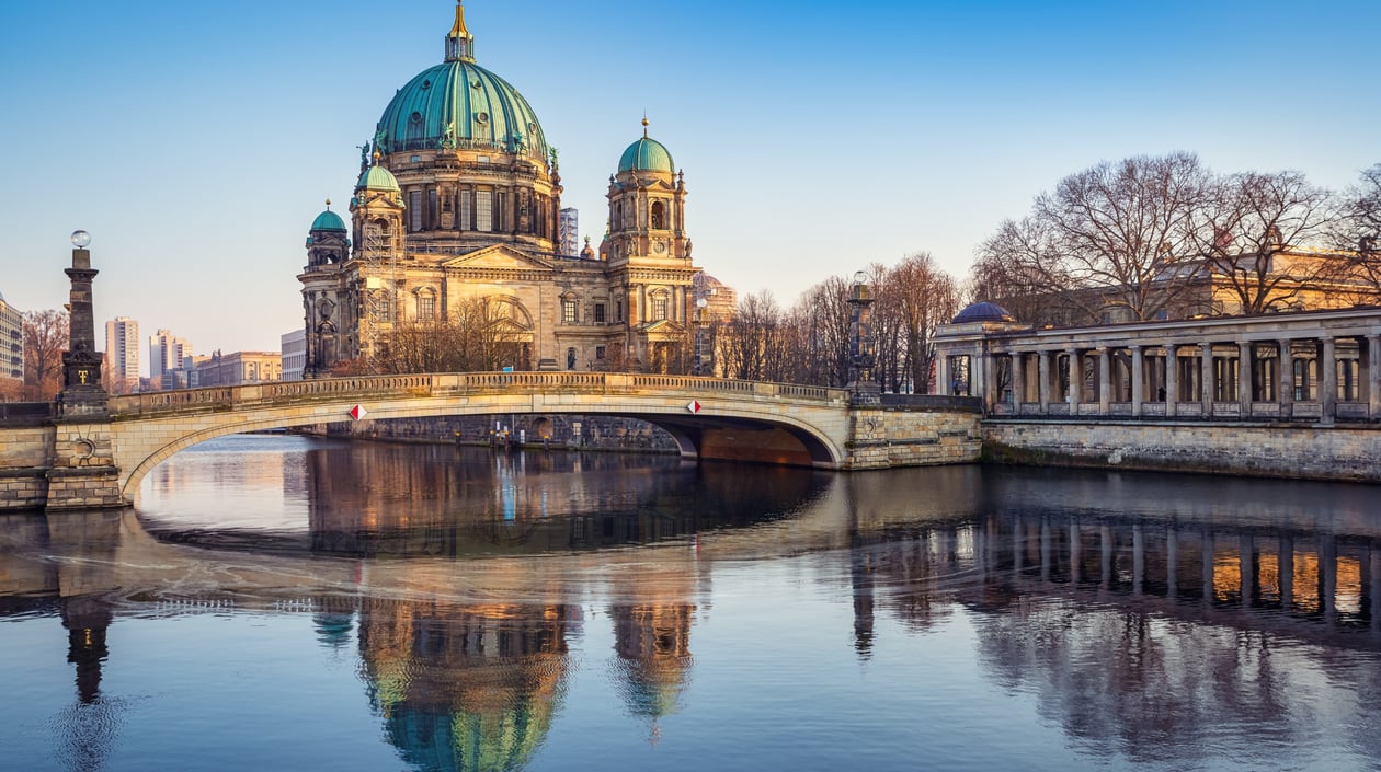 Berlijn - Kathedraal in de winter - shutterstock_1685551552