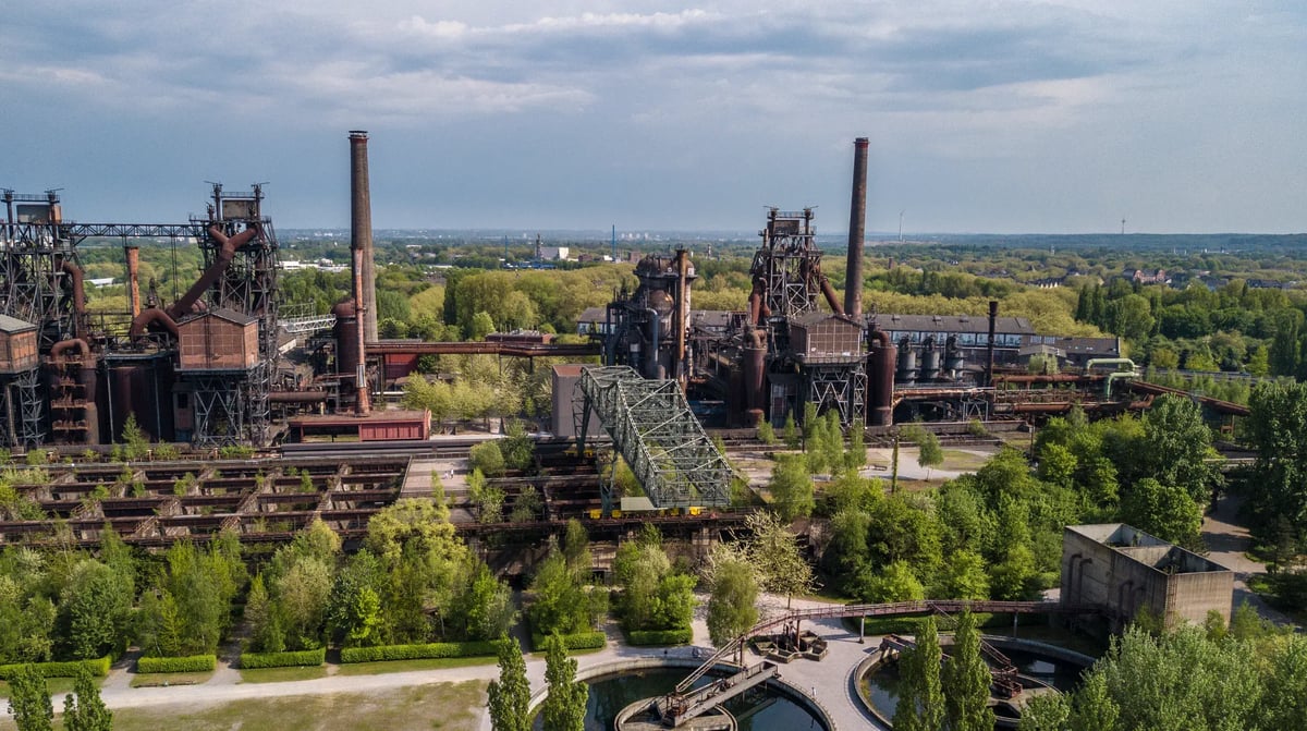 Ruhrgebiet Duisburg, shutterstock_1078338659