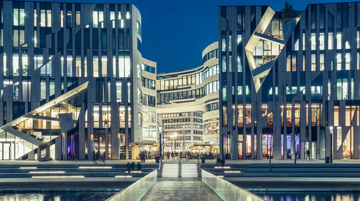 Koe-Bogen Düsseldorf, shutterstock