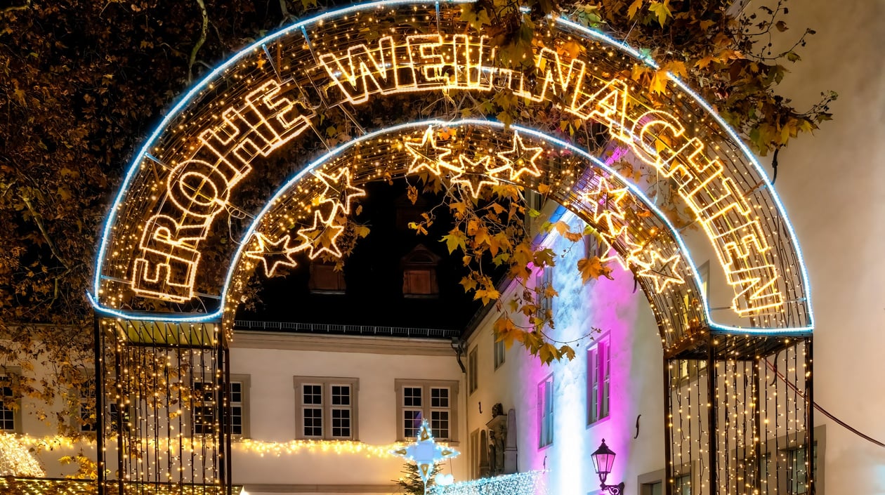 Koblenz kerstmarkt shutterstock_2083521673