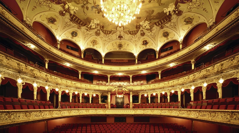 Wiesbaden Staatstheatr grosses_haus_c_raffael_neff_300dpi 2