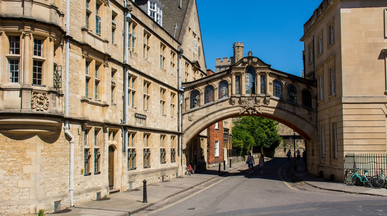 Hertford Bridge Oxford shutterstock_1169947939