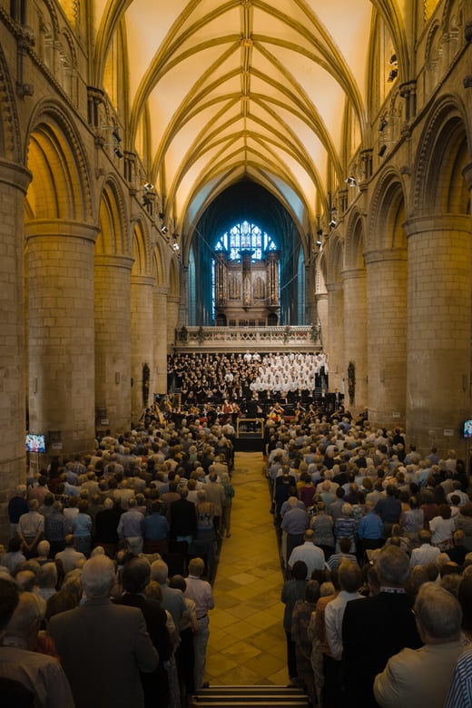Hannick Muziekreizen_Three Choirs_VERTICAAL