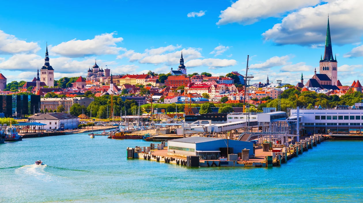 Oude binnenstad en haven Tallinn, shutterstock_312025430