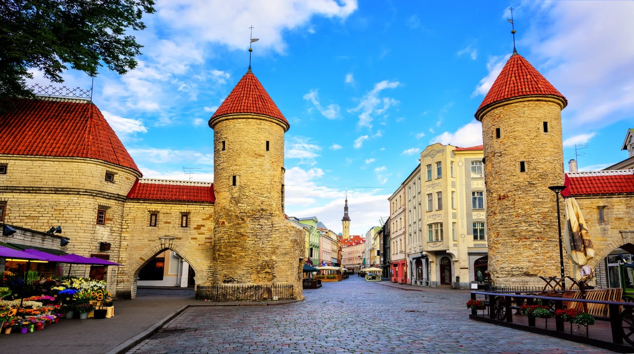Viru Gate, Tallinn, shutterstock_489858979