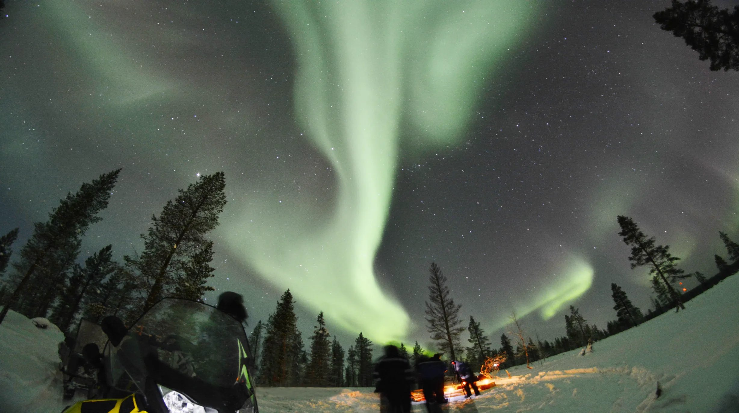 Northern Lights Snowmobiling