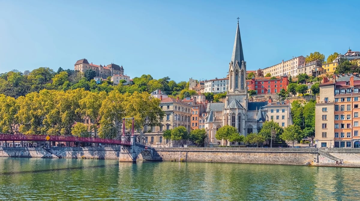 Lyon_shutterstock_2289385893