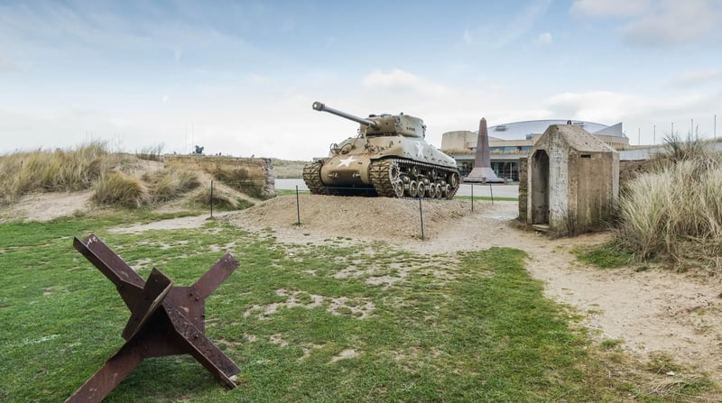 Frankrijk - Normandië - strand en tank