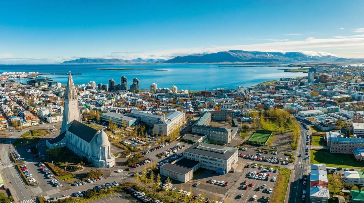 IJsland_Reykjavik_shutterstock_2161569333
