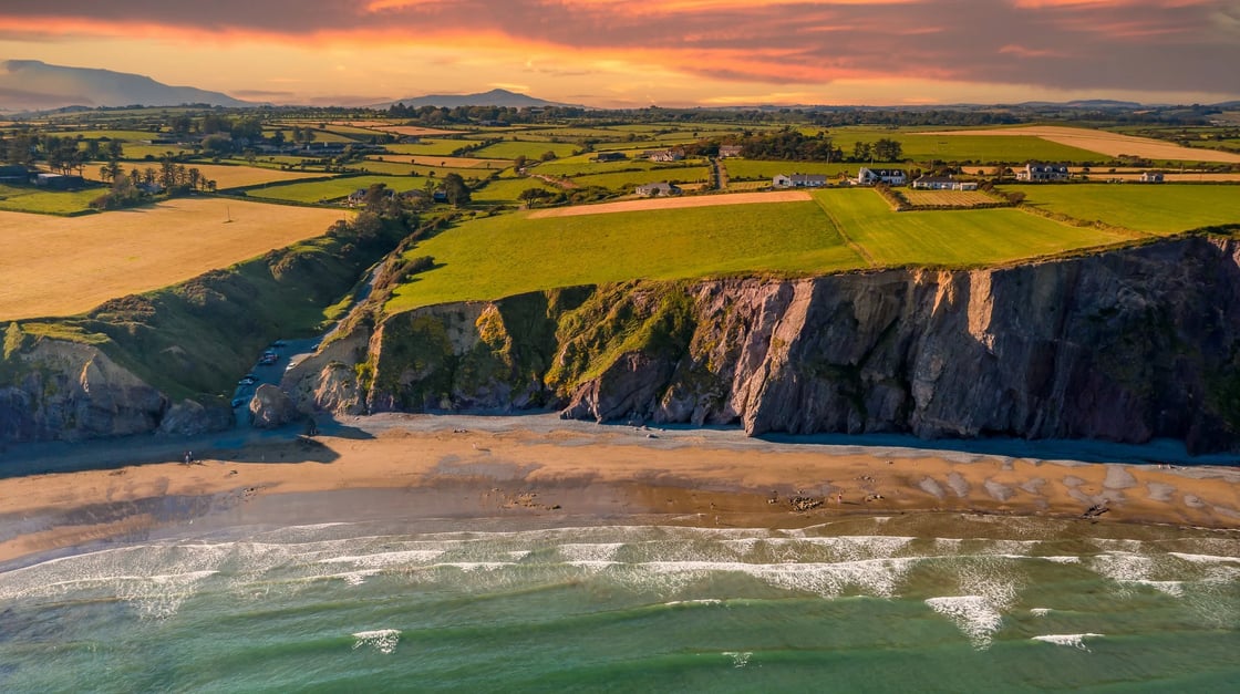 Ballydowane, Ierland shutterstock_1955168395