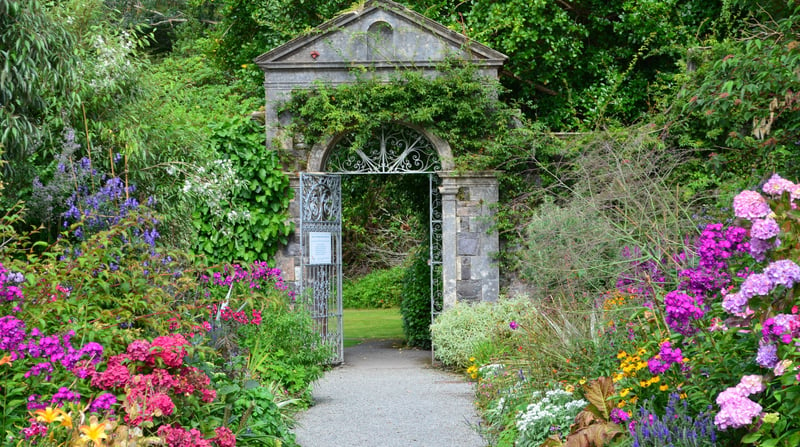 Garden Garnish West Cork shutterstock_372051904