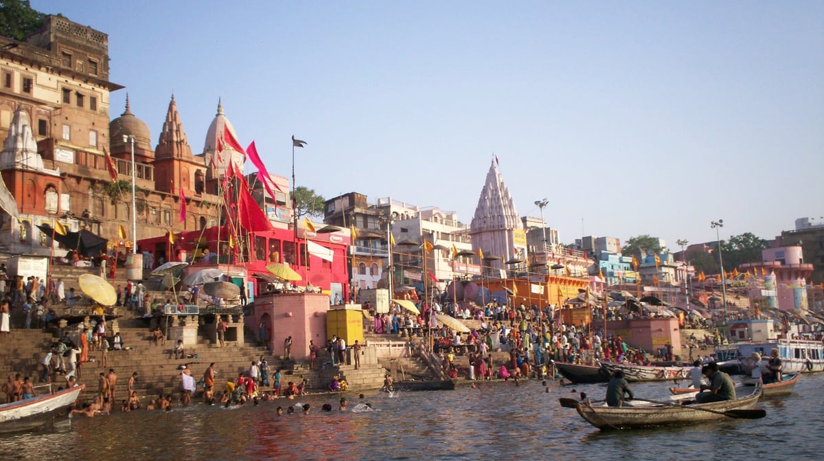 Varanasi-ghats[1]