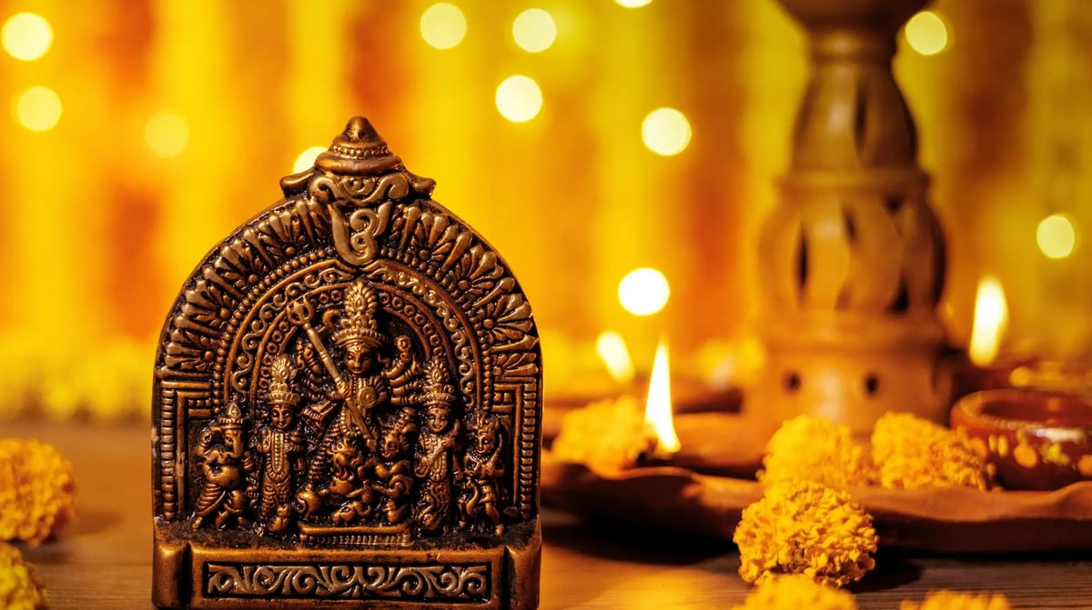 India, Durga Puja, festival, goddess Durga Idol_2510616135