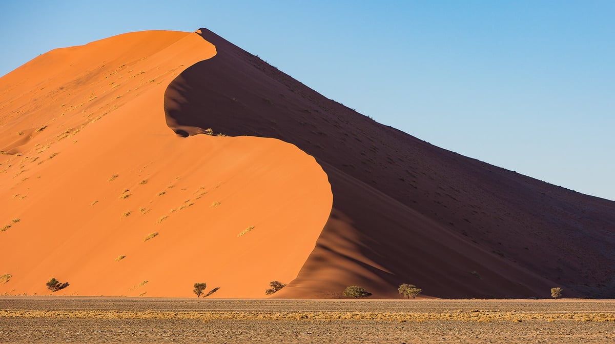 imposante rode zandduinen