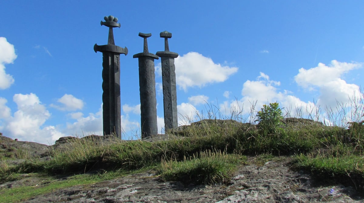 three-swords Stavanger -892245