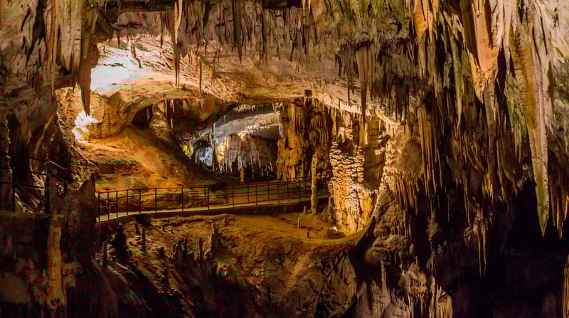 Postojna, shutterstock