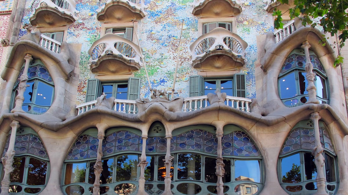 Spanje Barcelona Casa Batlló, Antonio Gaudi shutterstock_744185545