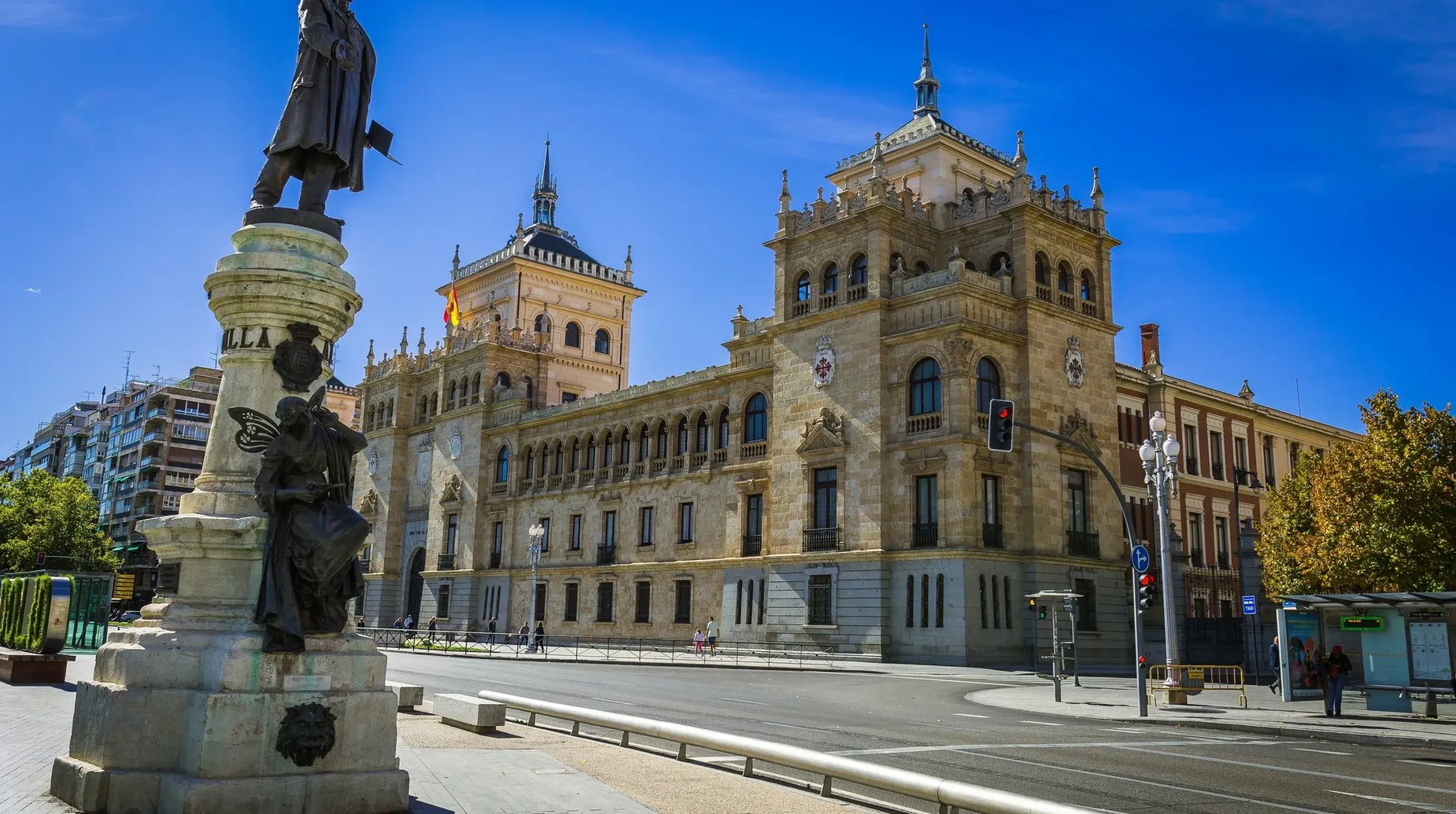 Zorilla Square Valladolid Spanje, shutterstock_2214017113